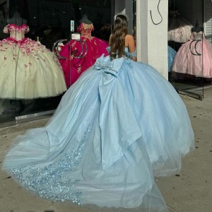 Sweetheart Neck Sky Blue Quinceanera Dresses Sheer Bodice Ball Gown Lace Applique 15 Dress With Bow