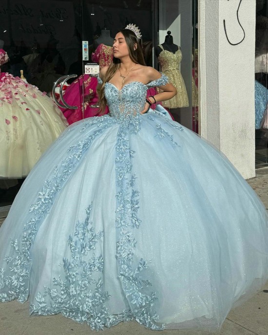 Sweetheart Neck Sky Blue Quinceanera Dresses Sheer Bodice Ball Gown Lace Applique 15 Dress With Bow