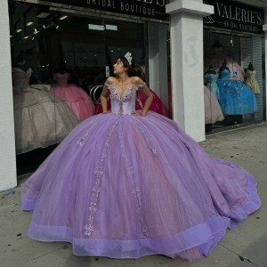 V Neck Lilac Quinceanera Dresses Off Shoulder Ball Gown Metallic Sequin Crystal 15 Dress