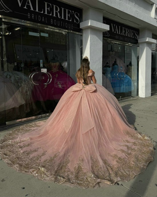 V Neck Rose Gold Quinceanera Dresses Off Shoulder Ball Gown Metallic Sequin 15 Dress With Bow