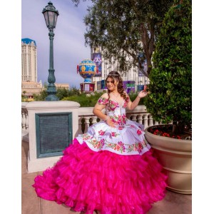 Ruffle Off Shoulder White On Pink Quinceanera Dress Lace Appliques Sweetheart Neck 15 Dresses