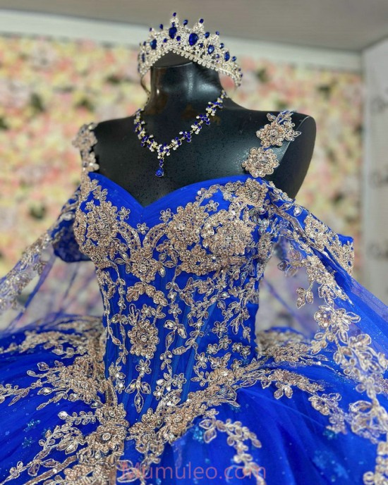 Cape Sleeve Blue Quinceanera Dresses Lace Appliques Sweetheart Neck 15 Dress