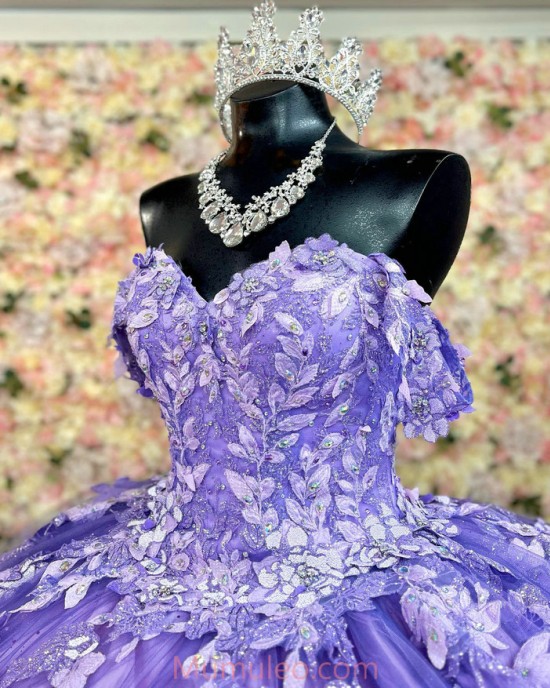 Off Shoulder Light Purple Quinceanera Dresses Lace Appliques Sweetheart Neck 15 Dress