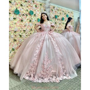 Off Shoulder Pink Quinceanera Dresses Sweetheart Neck 3D Flowers 15 Dress With Bow