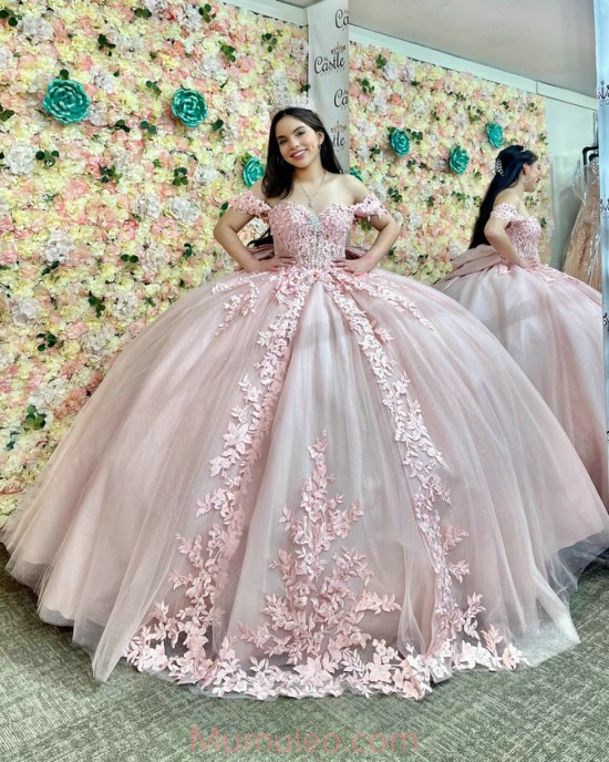 Off Shoulder Pink Quinceanera Dresses Sweetheart Neck 3D Flowers 15 Dress With Bow