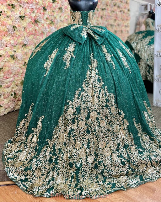 Sleeveless Emerald Green Quinceanera Dresses Lace Appliques Sweetheart Neck 15 Dress With Bow