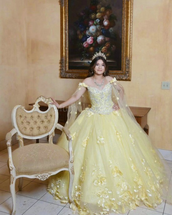 Cape Sleeve Yellow Quinceanera Dress V Neck Lace Appliques 15 Dresses With 3D Flowers