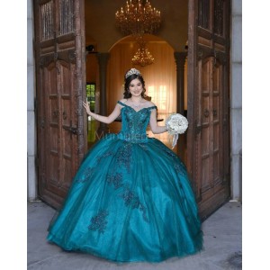 Off Shoulder Emerald Green Quinceanera Dress Lace Appliques V Neck 15 Dresses