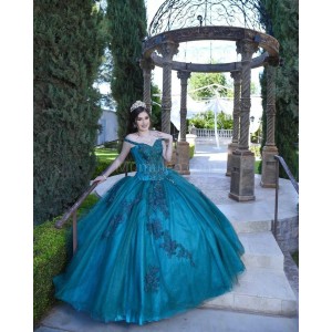 Off Shoulder Emerald Green Quinceanera Dress Lace Appliques V Neck 15 Dresses