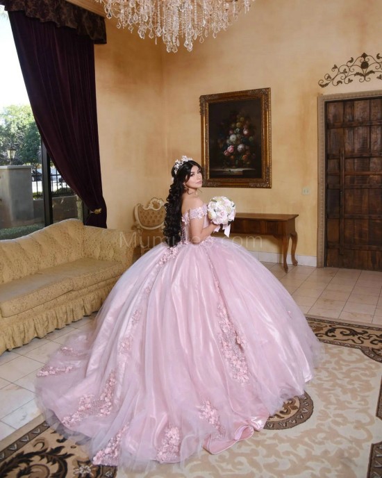 Off Shoulder Pink Quince Dresses Lace Appliques Sweetheart Neck 15 Dress