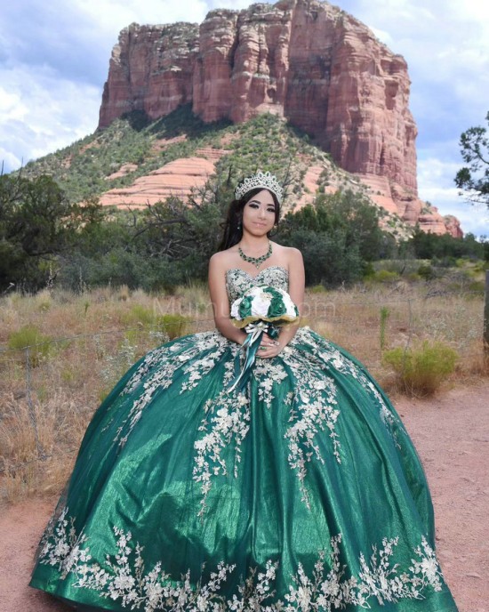 Sleeveless Emerald Green Quinceanera Dress Metallic Leaf Sweetheart Neck 15 Dresses