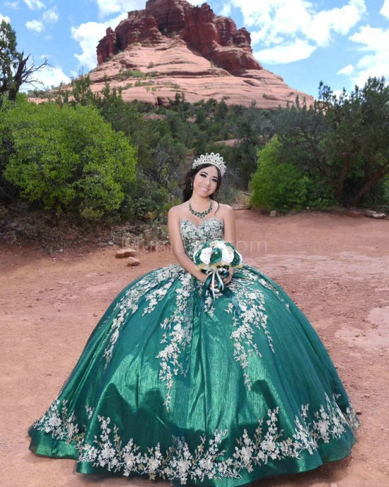 Sleeveless Emerald Green Quinceanera Dress Metallic Leaf Sweetheart Neck 15 Dresses