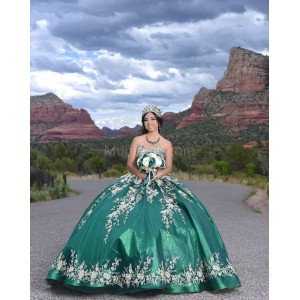 Sleeveless Emerald Green Quinceanera Dress Metallic Leaf Sweetheart Neck 15 Dresses