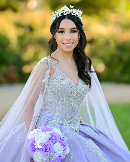 Sleeveless Lilac Quinceanera Dress Metallic Sequin V Neck 15 Dresses