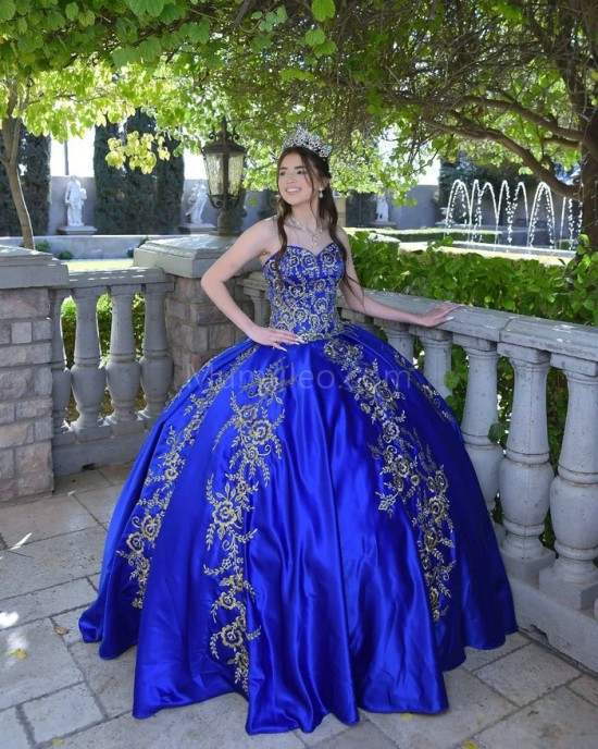 Sleeveless Navy Blue Quinceanera Dress Sweetheart Neck Metallic Sequin 15 Dresses