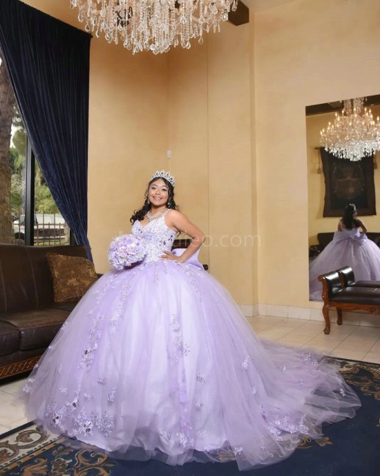 Spaghetti Strap Lilac Quinceanera Dress Metallic Sequin V Neck 15 Dresses