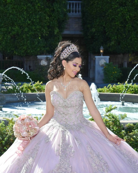 Sweetheart Neck Lilac Quinceanera Dress Sequin Lace Appliques Sleeveless 15 Dresses