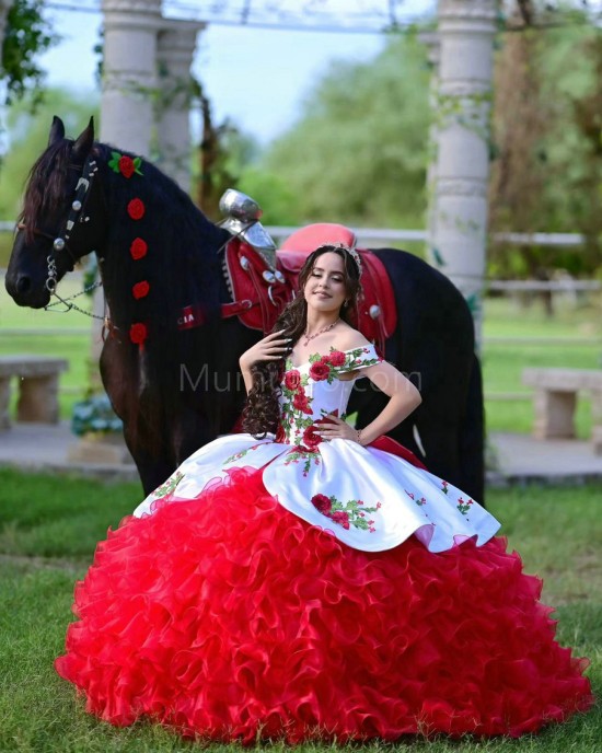 Sweetheart Neck Ruffled Red On White Quinceanera Dress Lace Appliques Sleeveless 15 Dresses