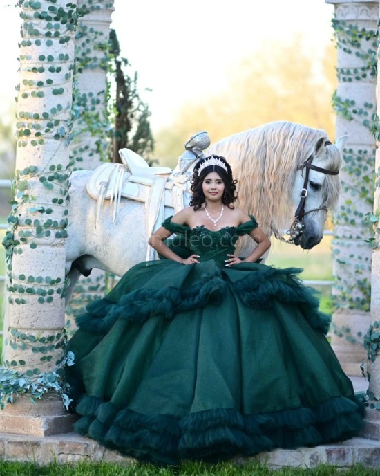 Sweetheart Neck Tiered Emerald Green Quinceanera Dress Off Shoulder 15 Dresses