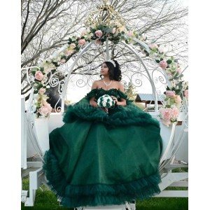 Sweetheart Neck Tiered Emerald Green Quinceanera Dress Off Shoulder 15 Dresses