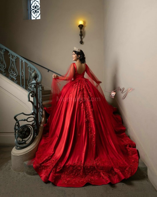 Scoop Neck Red Quinceanera Dresses Lace Appliques Sleeveless 15 Dress