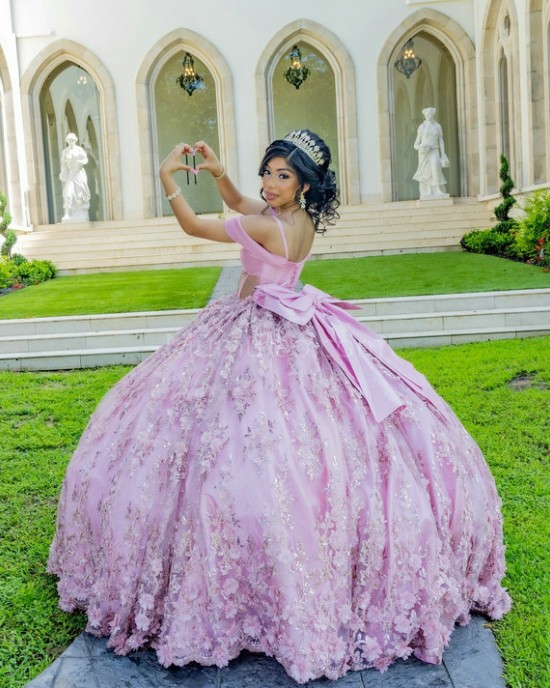 Off Shoulder Pink Quinceanera Dress Sweetheart Neck 3D Flowers 15 Dresses With Bow