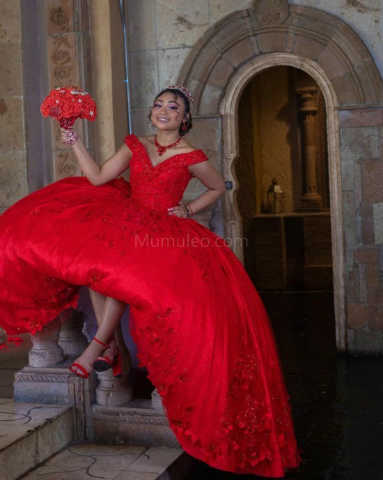 Off Shoulder Red Quinceanera Dress Lace Appliques Sequin V Neck 15 Dresses