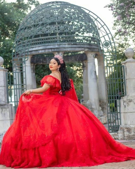 Off Shoulder Red Quinceanera Dress Lace Appliques Sweetheart Neck 15 Dresses