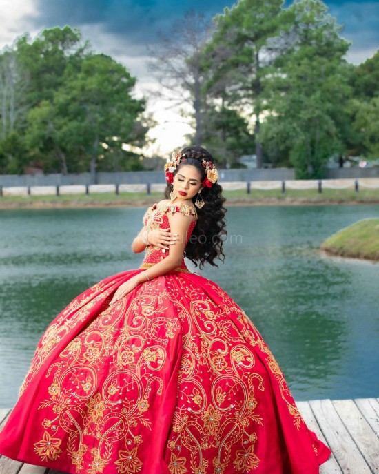 Red Off Shoulder Quinceanera Dress Pearl Sweetheart Neck 15 Dresses