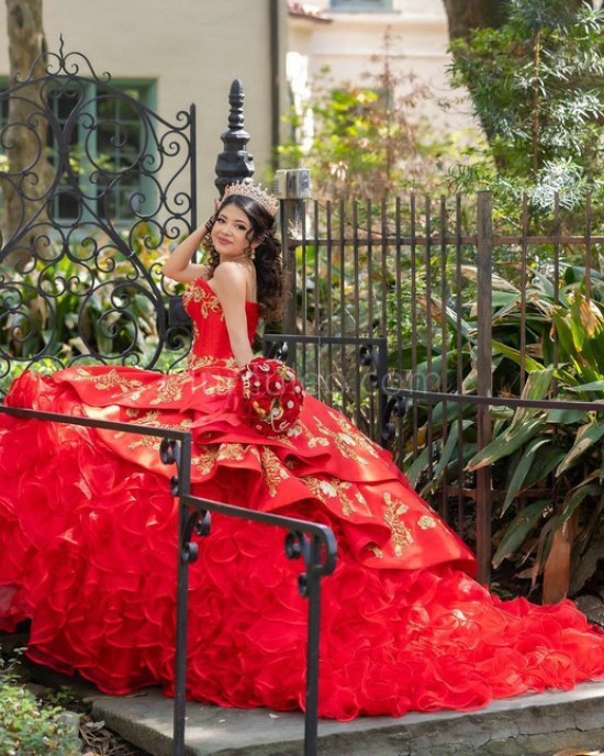 Ruffled Red Quinceanera Dress Sleeveless Sweetheart Neck 15 Dresses