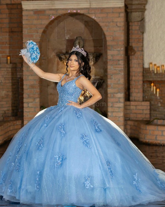 V Neck Blue Quinceanera Dress Lace Appliques Sleeveless 15 Dresses