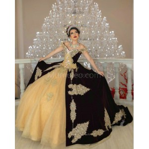 Black On Yellow Off Shoulder Quinceanera Dress Lace Appliques Sweetheart Neck 15 Dresses