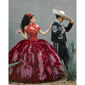 Burgundy Off Shoulder Quinceanera Dress Lace Appliques Sweetheart Neck 15 Dresses