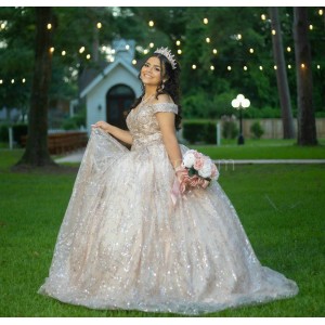 Champagne Off Shoulder Quinceanera Dress Metallic Sequin Sweetheart Neck 15 Dresses