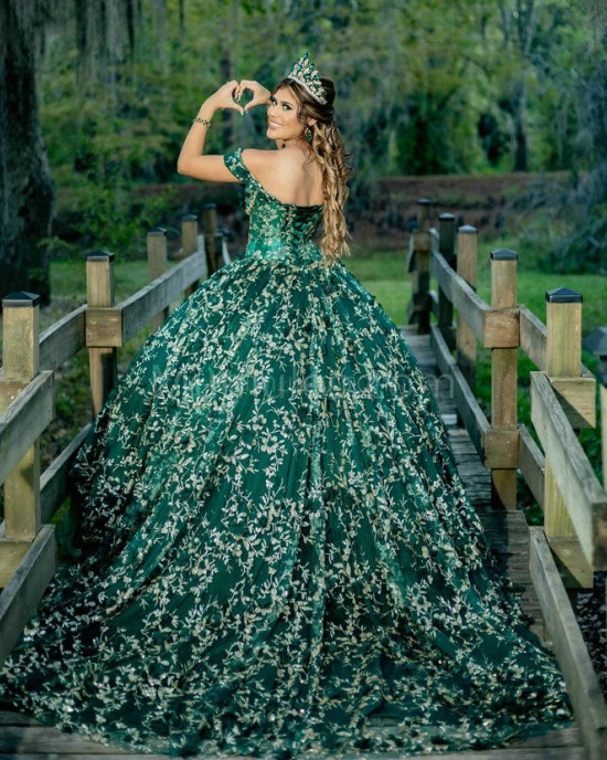 Emerald Green Off Shoulder Quinceanera Dress Lace Appliques Sweetheart Neck 15 Dresses