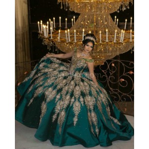 Emerald Green Off Shoulder Quinceanera Dress Lace Appliques V Neck 15 Dresses