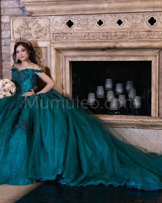 Emerald Green Off Shoulder Quinceanera Dresses Lace Appliques Sweetheart Neck 15 Dress