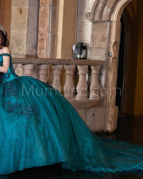 Emerald Green Off Shoulder Quinceanera Dresses Lace Appliques Sweetheart Neck 15 Dress