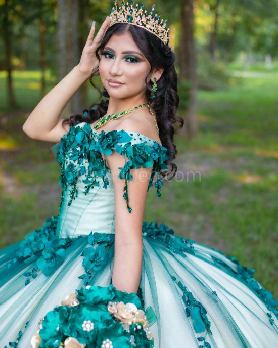 Green On White Quinceanera Dress Lace Appliques Sweetheart Neck 15 Dresses With 3D Flowers