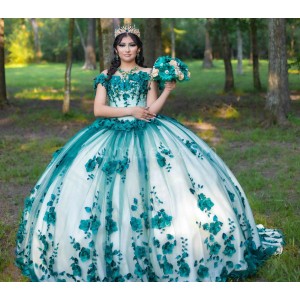 Green On White Quinceanera Dress Lace Appliques Sweetheart Neck 15 Dresses With 3D Flowers