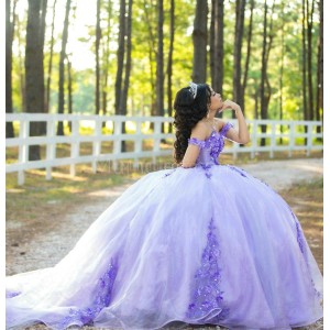 Lilac Off Shoulder Quinceanera Dress Lace Appliques Sweetheart Neck 15 Dresses