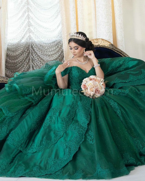 Off Shoulder Emerald Green Quinceanera Dress Lace Appliques Sweetheart Neck 15 Dresses