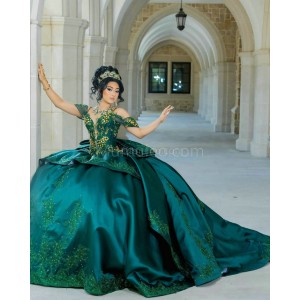 Off Shoulder Emerald Green Quinceanera Dress Lace Appliques Sweetheart Neck 15 Dresses