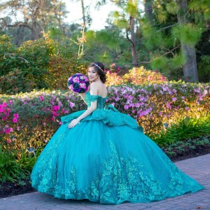 Off Shoulder Emerald Green Quinceanera Dresses Sweetheart Neck Lace Appliques 15 Dress