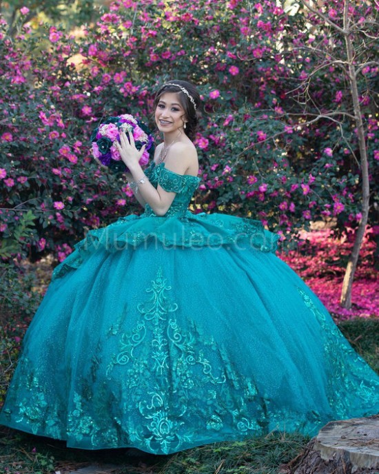 Off Shoulder Emerald Green Quinceanera Dresses Sweetheart Neck Lace Appliques 15 Dress