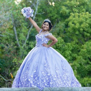 Off Shoulder Lilac Quinceanera Dress 3D Flowers Sweetheart Neck 15 Dresses