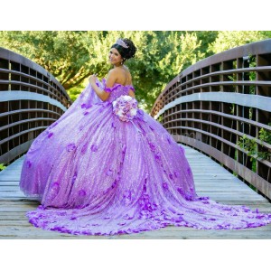 Off Shoulder Lilac Quinceanera Dress Lace Appliques Sweetheart Neck 15 Dresses