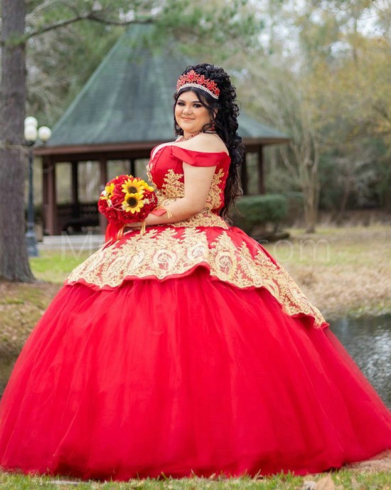 Off Shoulder Red Quinceanera Dress Lace Appliques Sweetheart Neck 15 Dresses