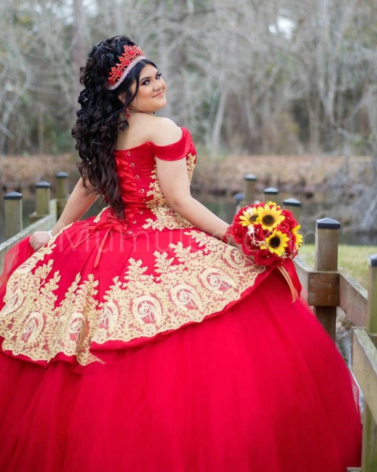 Off Shoulder Red Quinceanera Dress Lace Appliques Sweetheart Neck 15 Dresses