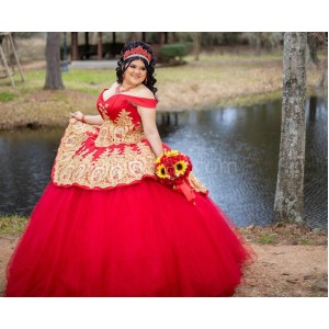 Off Shoulder Red Quinceanera Dress Lace Appliques Sweetheart Neck 15 Dresses